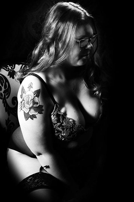curvy-boudoir-photographer