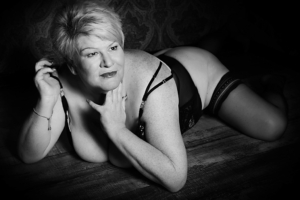 curvy-boudoir-photography