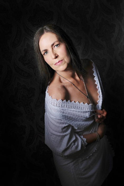 boudoir-photographer-gloucestershire-111