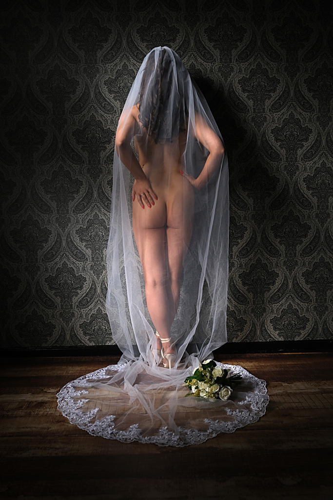 bridal-boudoir-photography-herefordshire-005-bridal-boudoir bridal-boudoir-photography-bridal-boudoir